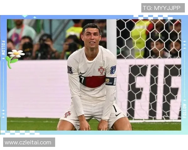 足球场球星风采大揭秘 模仿球员经典瞬间精彩呈现